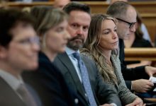 Lead detective’s text messages cast shadow over Karen Read murder trial