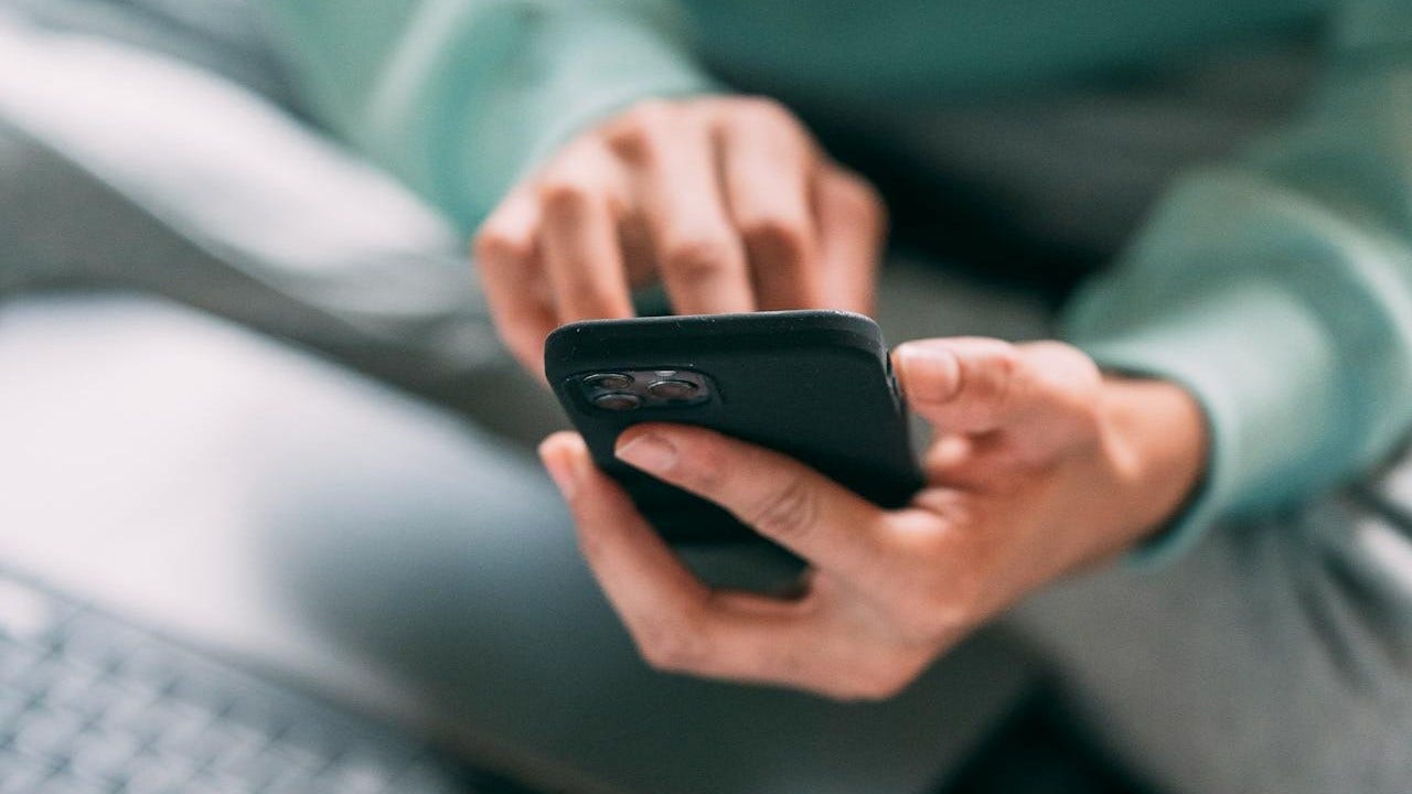 Massive DMV phishing scam tricks drivers with fake texts