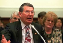 Duke Cunningham, Navy flying ace who later accepted bribes, dies at 83