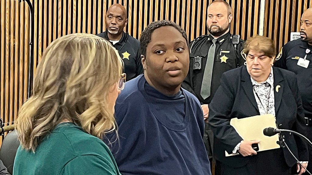 Ohio woman gets life sentence for stabbing 3-year-old to death outside grocery store Ohio woman gets life sentence for stabbing 3-year-old to death outside grocery store