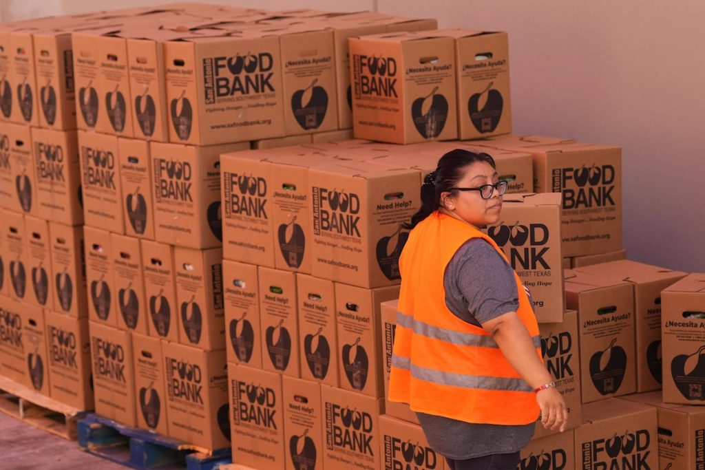 Vance says troops will be paid as pressure builds to end shutdown Vance says troops will be paid as pressure builds to end shutdown