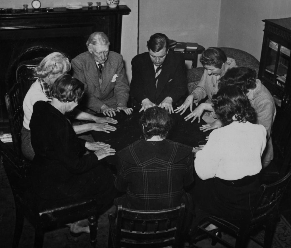 After World War I, séances boomed – and dead soldiers ‘wrote’ home After World War I, séances boomed – and dead soldiers ‘wrote’ home