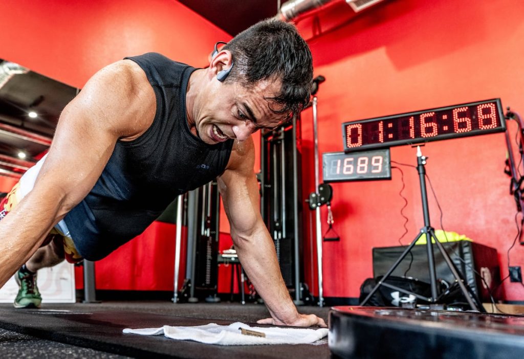 Oregon Army National Guardsman sets push-up world record