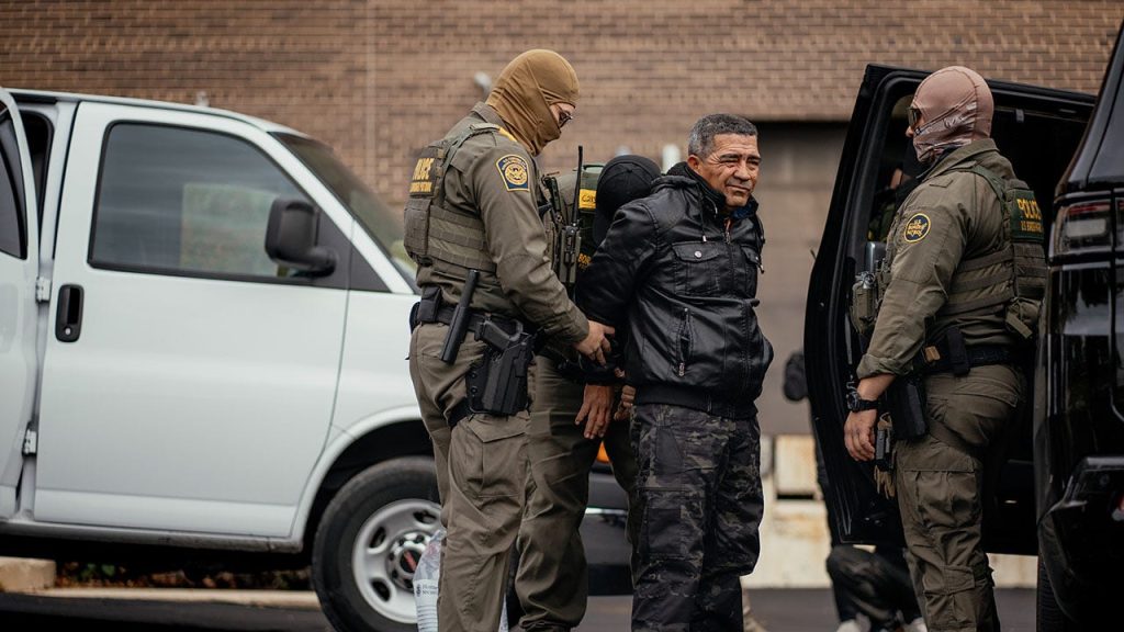 DHS: Chicago crime drops sharply after federal operation targeting criminal illegal immigrants