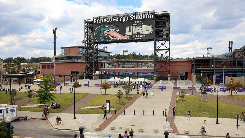UAB football player allegedly stabs two teammates hours before scheduled game against South Florida