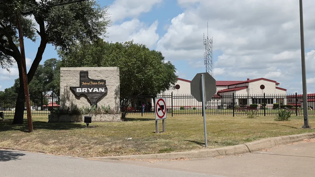 Former TV anchor heads to same prison as Ghislaine Maxwell after M COVID fraud conviction Former TV anchor heads to same prison as Ghislaine Maxwell after M COVID fraud conviction