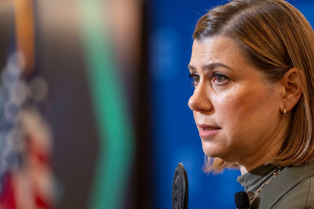 Lawmakers urge troops to refuse illegal orders in video Lawmakers urge troops to refuse illegal orders in video