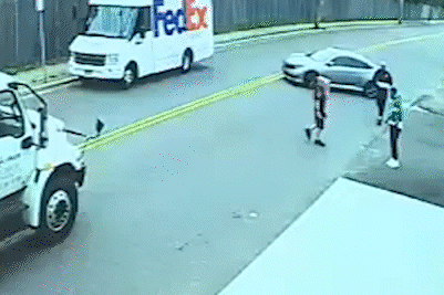 Sophisticated porch pirate ring hacked shipment tracking info to steal hundreds of phones, prosecutor says Sophisticated porch pirate ring hacked shipment tracking info to steal hundreds of phones, prosecutor says