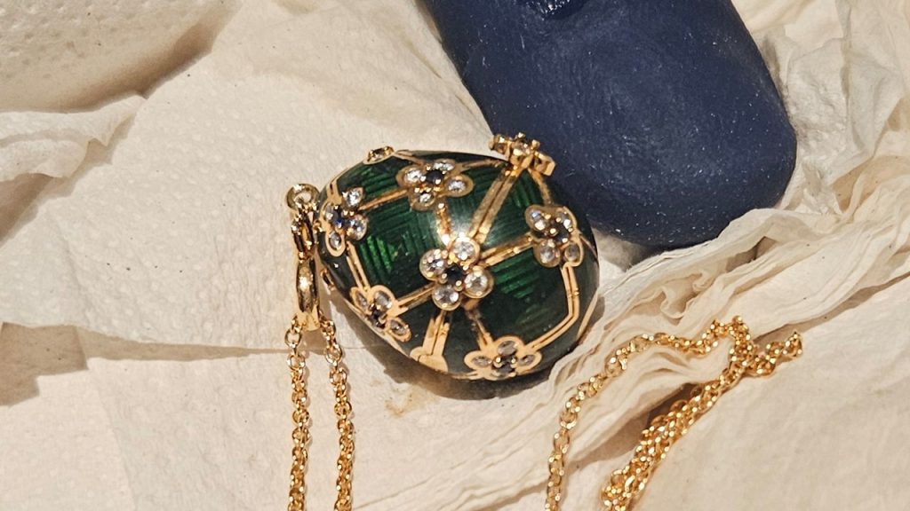 Police wait six days for suspected thief to naturally pass stolen K Fabergé pendant Police wait six days for suspected thief to naturally pass stolen K Fabergé pendant