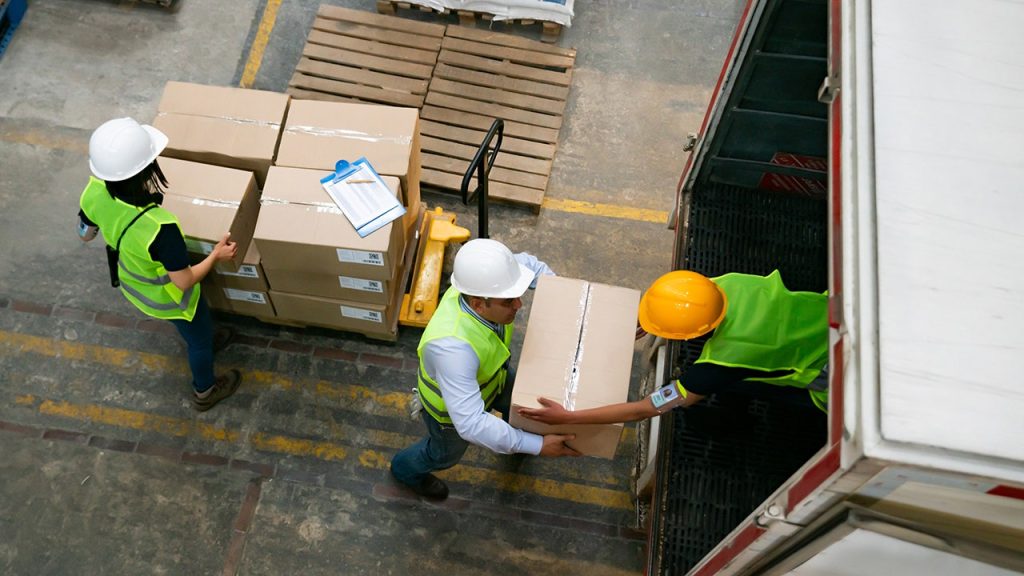 Crime rings, hackers join forces to hijack trucks nationwide, fueling major holiday shipping security fears