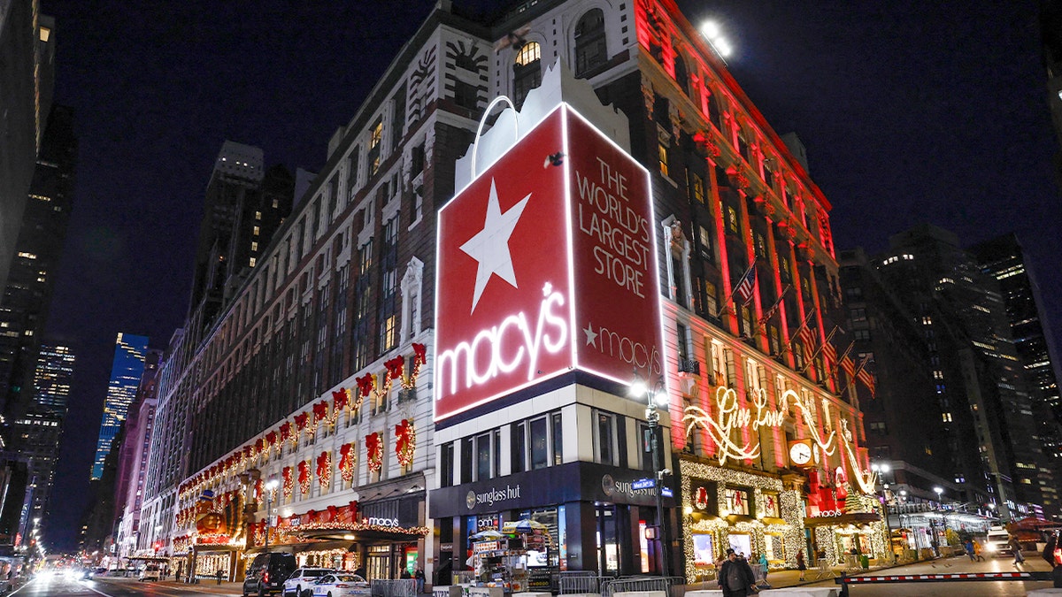Macy's Herald Square exterior