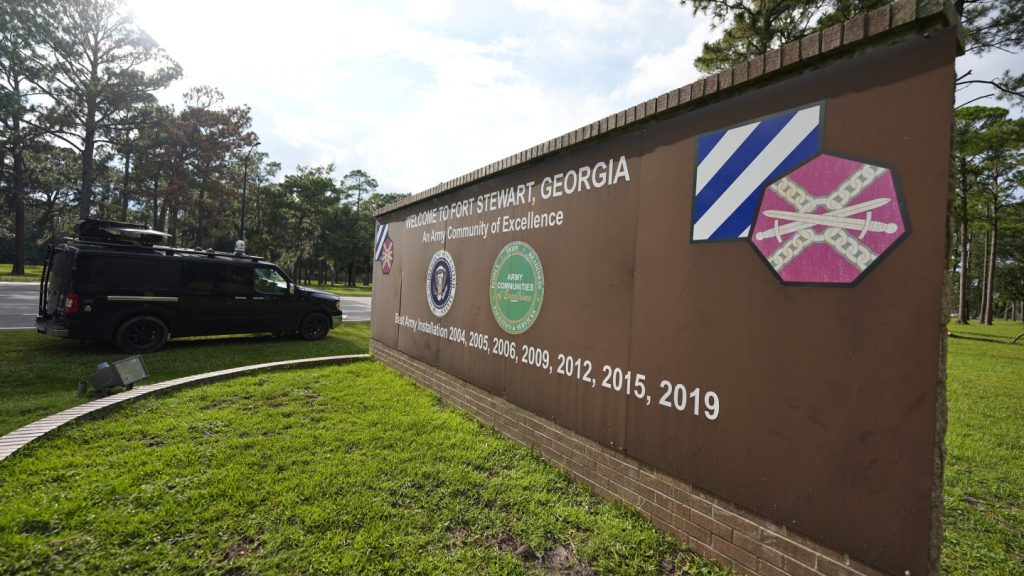 Shooting at Fort Stewart raises questions about army policy on personal weapons Shooting at Fort Stewart raises questions about army policy on personal weapons