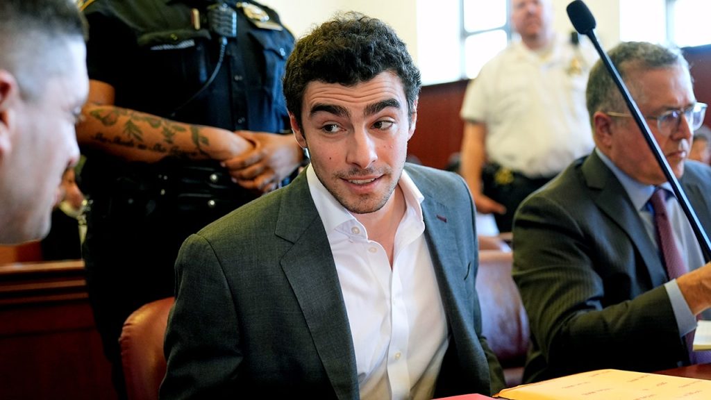 Luigi Mangione wins evidentiary hearing on backpack search after judge’s about-face decision