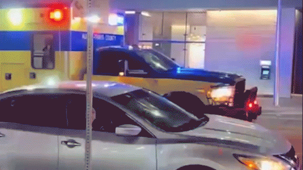 Waymo autonomous car blocks ambulance crew responding to deadly Austin mass shooting Waymo autonomous car blocks ambulance crew responding to deadly Austin mass shooting