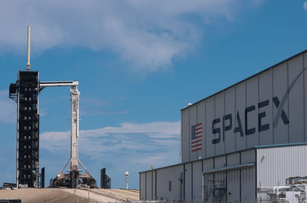 SpaceX awarded  billion Space Force contract to track airborne threats