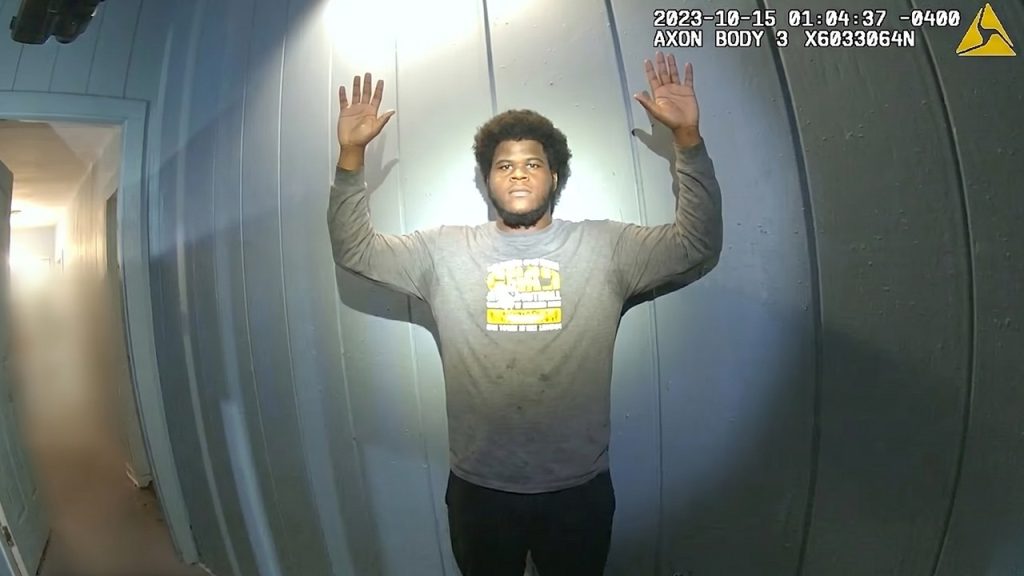 Roommate Shoots 3 People in His Bedroom After a Fight Over an Apartment Key