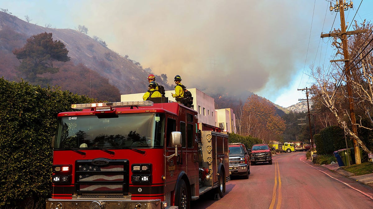 Brentwood California firetruck and crews