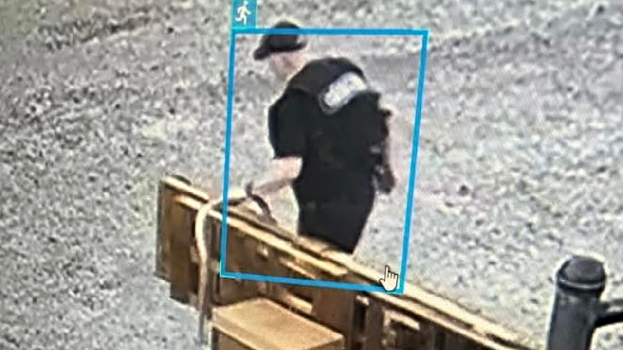 ‘Devil in the Ozarks’: FBI offers k reward for capture of former Arkansas police chief on the run