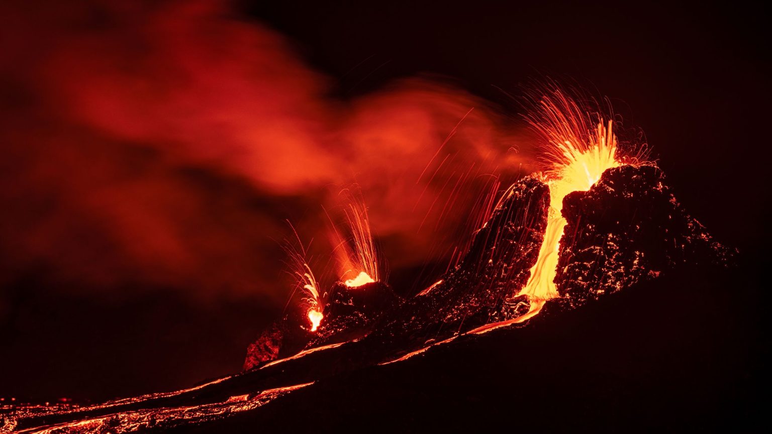 Russia’s Klyuchevskoy volcano erupts after massive 8.8 earthquake triggers Pacific-wide tsunami warnings