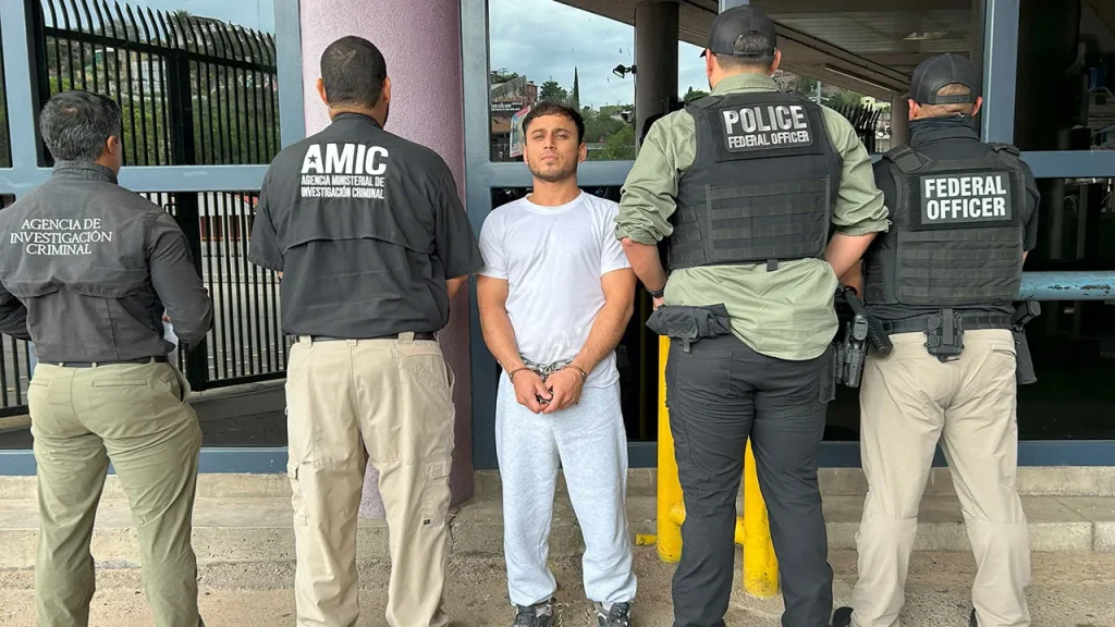 ICE deports Mexican illegal immigrant accused of aggravated rape against family member ICE deports Mexican illegal immigrant accused of aggravated rape against family member