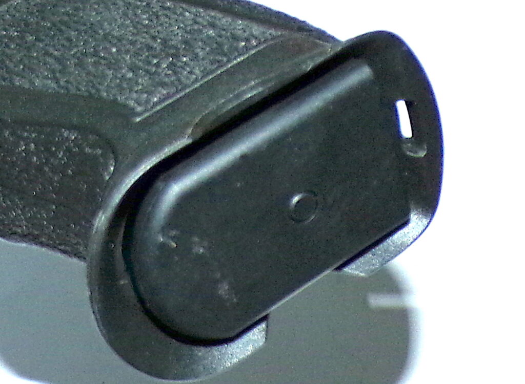 Tisas-PX-9-Carry-mag-well