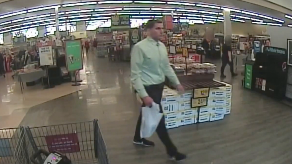 Bryan Kohberger caught on camera calmly shopping at stores hours after Idaho student murders Bryan Kohberger caught on camera calmly shopping at stores hours after Idaho student murders