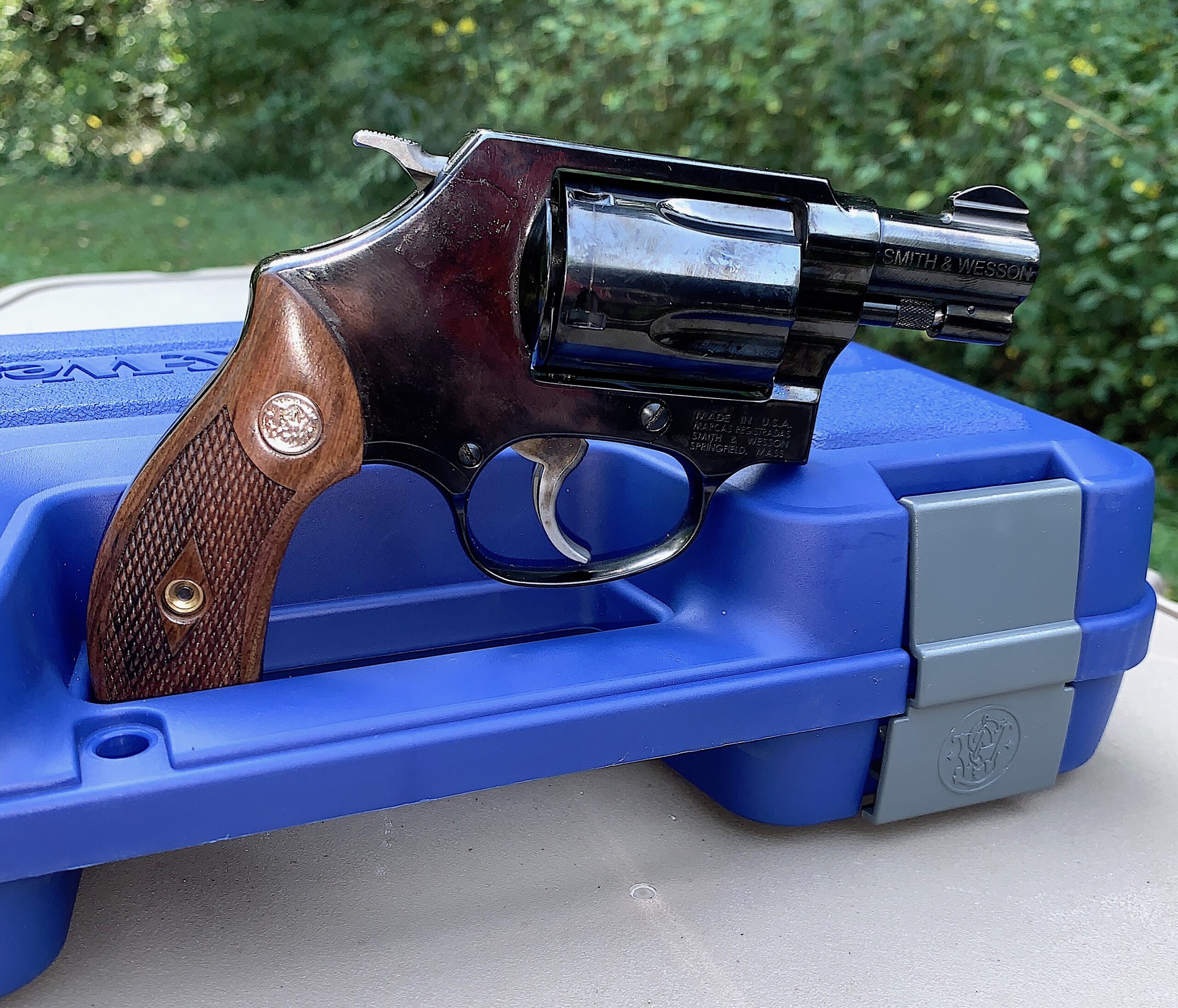 S&W-36-target-gun-on-box S&W-36-target-gun-on-box