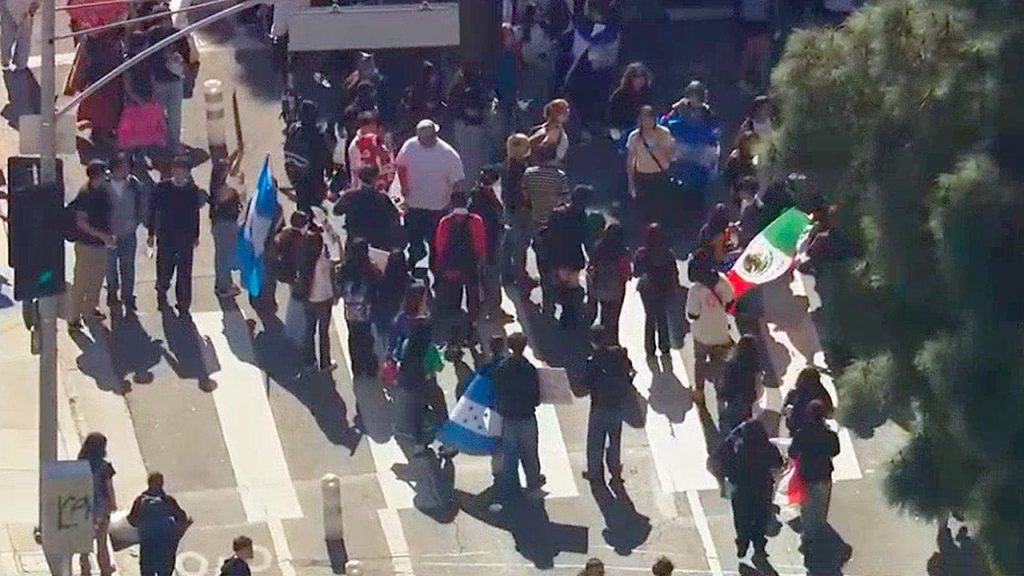 Federal agent attacked and hospitalized during anti-ICE protest in Downtown LA Federal agent attacked and hospitalized during anti-ICE protest in Downtown LA