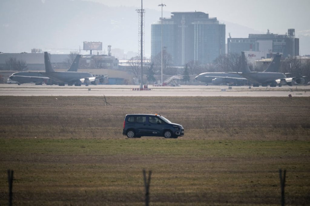 Massive US Air Force warplane movements in Bulgaria raise stakes for Iran talks