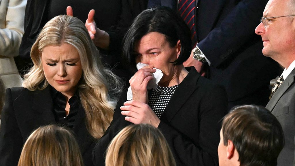 Pam Bondi torches Democrats for refusing to stand for grieving mother of murdered refugee at SOTU Pam Bondi torches Democrats for refusing to stand for grieving mother of murdered refugee at SOTU