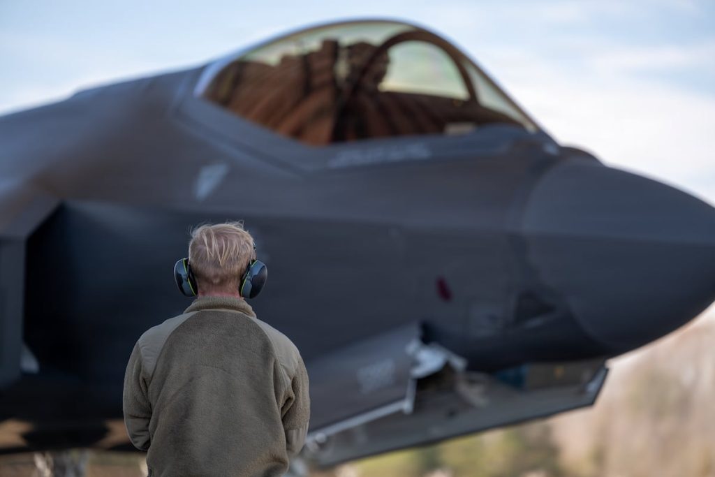 Former US Air Force pilot charged with unauthorized Chinese military training