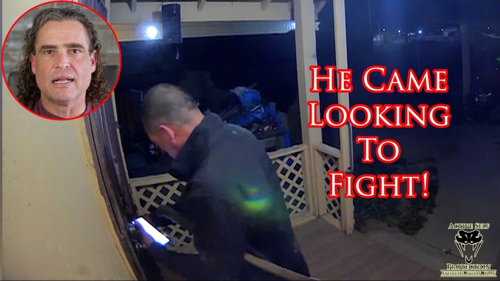 Small Town Cop Confronted By Angry Man With a Machete