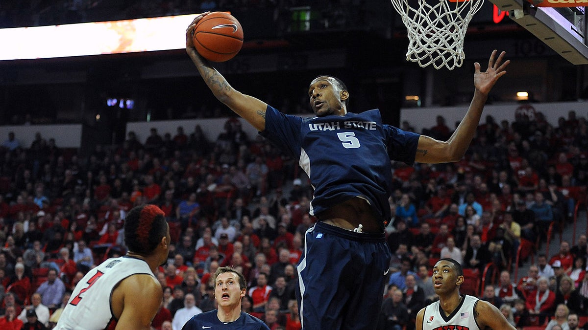 Jarred Shaw attempts dunk