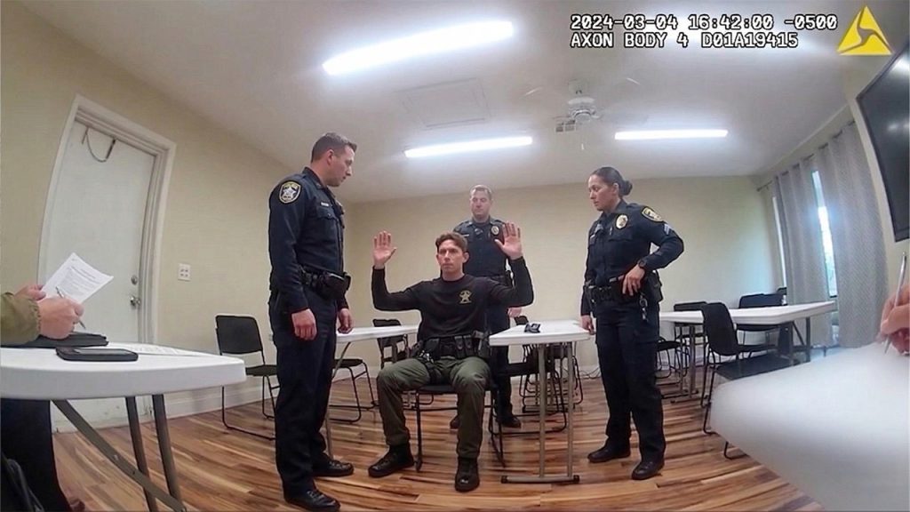 Cop Arrested First Day on the Job After Secret Snapchat Messages to High School Students