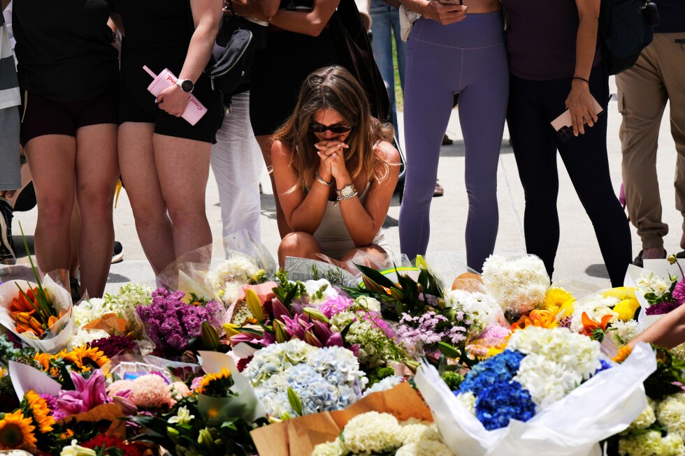 Australia to tighten gun laws after Bondi Beach Hanukkah massacre Australia to tighten gun laws after Bondi Beach Hanukkah massacre