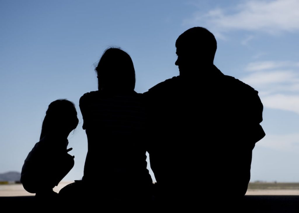 Military families paying ,000 out of pocket for moves, survey shows