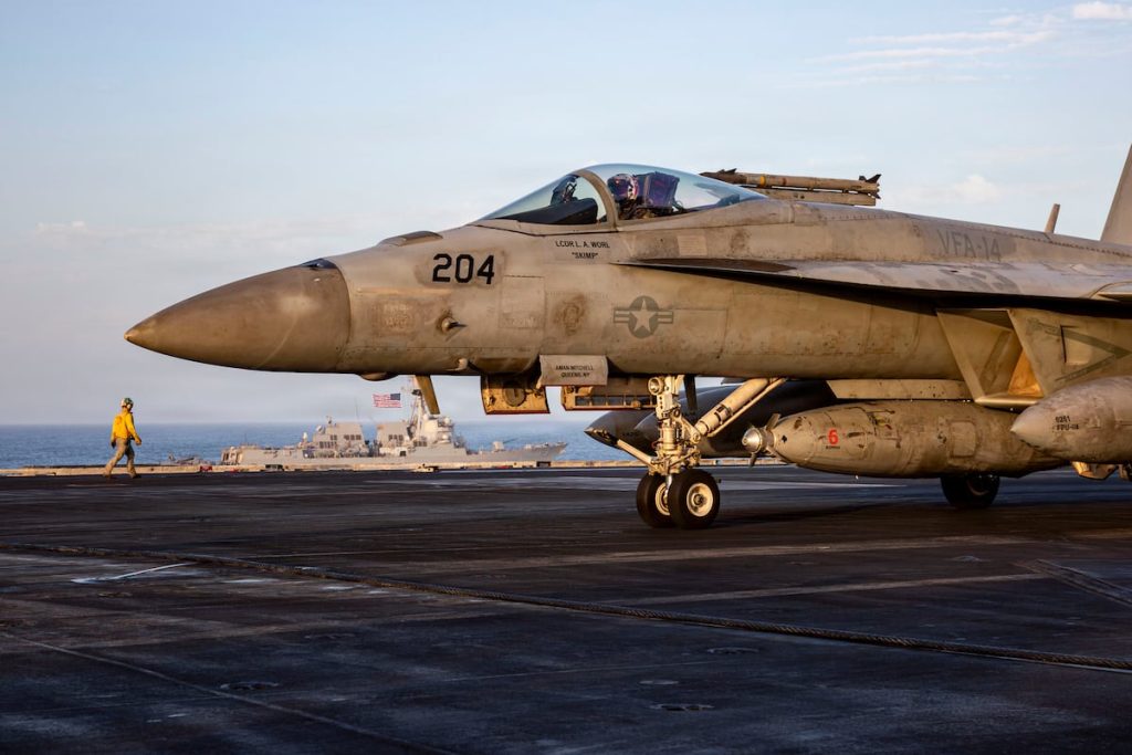 Navy offering up to 0,000 retention bonuses for select aviation billets Navy offering up to 0,000 retention bonuses for select aviation billets