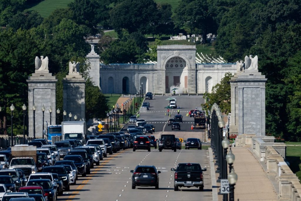 Triumphal arch in Washington to serve as military complex, Trump says Triumphal arch in Washington to serve as military complex, Trump says